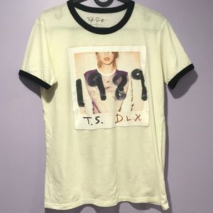 Taylor Swift 1989 tee